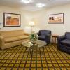 Отель Candlewood Suites Milwaukee Brown Deer, an IHG Hotel, фото 12