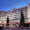 Отель Sheraton Cavalier Calgary Hotel в Калгари 