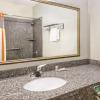Отель La Quinta Inn & Suites by Wyndham Mercedes Outlet Mall, фото 10