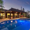 Отель The Bali Hut on the Waters of the Central Gold Coast Apartment 5, фото 8