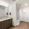 Отель Arlington Stylish 2BD 2BA Apartment, фото 5