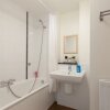 Отель 2 Bedroom 2 Bathroom Apartment in Central Milton Keynes with Free Parking - Contractors, Relocation,, фото 35