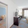 Отель Comfort Inn & Suites Plainville-Foxboro, фото 1