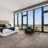 Отель Melbourne City Apartments Panoramic Skyview Penthouse в Мельбурне