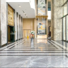 Отель The Landmark 81 Luxury- Kaylas Home, фото 1