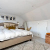 Отель Beautiful, Light and Spacious 2 Bedroom Flat in Clapham, фото 4