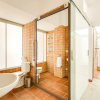 Отель Spacious Refurbished 1bed Flat, Close to the Metro, фото 14