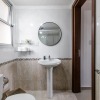 Отель Modern 1 BR Apartment, фото 7