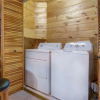 Отель Mountain Haven 3 Bedroom Home with Hot Tub, фото 2
