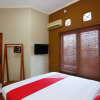 Отель OYO 1072 Kampung Condro Wulan Guesthouse, фото 4