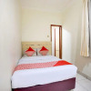 Отель OYO 2554 Hotel Arimbi Lama Dewi Sartika, фото 8