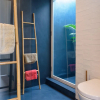 Отель Home Of The Poet, 3-bed 3-bath River Views, фото 13