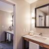 Отель Holiday Inn Houston NE - Bush Airport Area, an IHG Hotel, фото 10