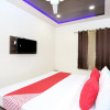 Отель OYO 12354 Hotel Sangreela, фото 2