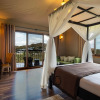 Отель Karibu Camps Lodges-Ngorongoro Lions Paw, фото 31