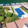 Отель Nice Home in Skradin with Hot Tub, WiFi & 4 Bedrooms, фото 27