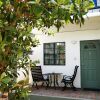 Отель Bananaquit Apartments в Краун-Пойнт