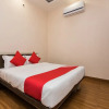Отель OYO 12161 Hotel Madhur Inn, фото 5