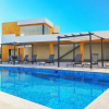 Отель Condo with Hot Tub & Condo, фото 10