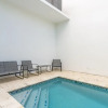 Отель Casa Fico Bianco Modern Brickell Townhouse with Private Pool, фото 21