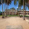 Отель Pelican Beach Resort, фото 1