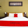 Отель RedDoorz @ Solo Street, фото 21