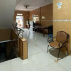 Отель OYO 93502 Homestay Pakmuklis Syariah 2, фото 12