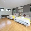 Отель Luxury 7BRM Lakeside BigHouse Point Cook, фото 5