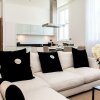 Отель Luxurious and Spacious 3 Bed in Battersea, фото 1