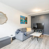 Отель Cozy 1BR Boutique Apt - Within DT Hamilton, фото 3