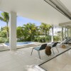 Отель First Class Luxurious Apartment On Noosa River Unit 1 Wai Cocos 215 Gympie Terrace, фото 6