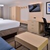 Отель Holiday Inn Express & Suites Cincinnati - Mason, an IHG Hotel, фото 27