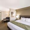 Отель Comfort Suites Forsyth near I-75, фото 35