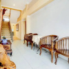 Отель OYO 3606 Kost Kartini Syariah, фото 9