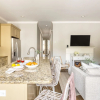 Отель The Chapel Carriage House Suite B by AvantStay Gorgeous Character Home in Historic DT w Hot Tub, фото 9
