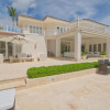 Отель Fantastic 8-bedroom Golf-front Mansion Near the Beach, фото 4