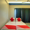 Отель OYO 17116 Lng Hospitality, фото 6