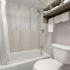 Отель Quality Inn, фото 8