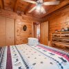 Отель Bear Necessities-cozy Cabin Beside Briar Creek Fire pit Wifi and pet Friendly, фото 1