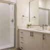 Отель TWO Stunning Nulu CozySuites, фото 10