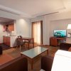 Отель Holiday Inn Suites Kuwait Salmiya, фото 31