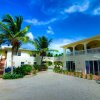 Отель Grace Bay Beach Ocean Villas в Провиденшиалсе