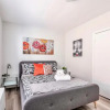 Отель Spacious 1BR Apt With Queen Bed and Netflix Near Downtown, фото 4