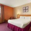 Отель Days Inn by Wyndham Stevenage North, фото 4