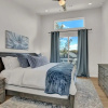 Отель Stunning Lake Home W/pool-beach-gym-boat Access, фото 3