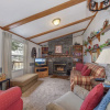 Отель Lakefront Cottage, фото 2