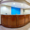 Отель La Quinta Inn & Suites by Wyndham Stamford / New York City, фото 2