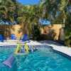 Отель Heated Pool Close to St Pete Tampa Pet Friendly, фото 15