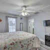 Отель Tidy Tallahassee Townhome ~ 7 Mi to Downtown!, фото 5