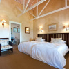 Отель Leeuwenbosch Shearers Lodge, фото 20